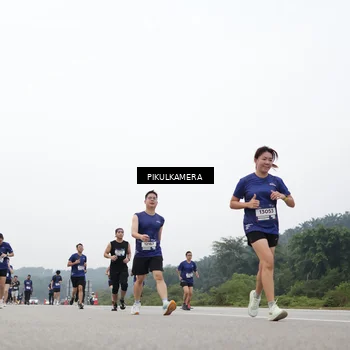 Runner Photo 7430460