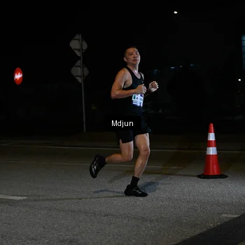 Runner Photo 7430468