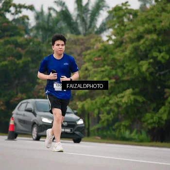 Runner Photo 7430522