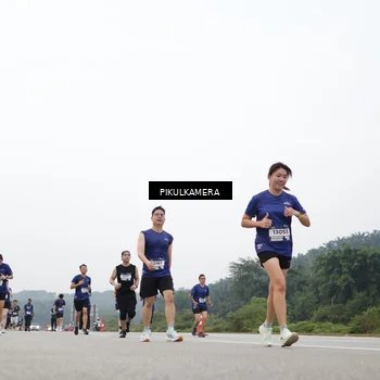 Runner Photo 7430537