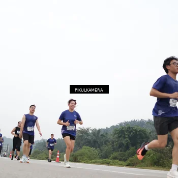Runner Photo 7430552