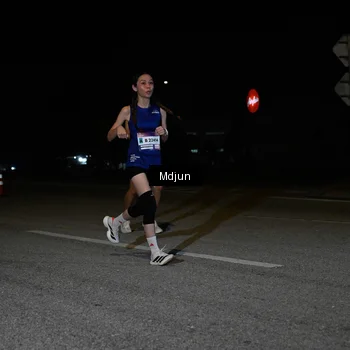 Runner Photo 7430555
