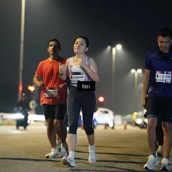 Runner Photo 7430653