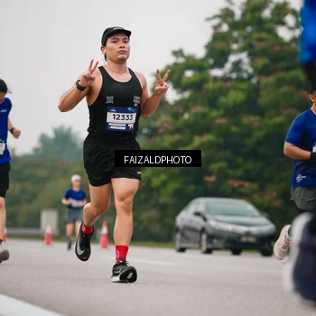 Runner Photo 7430657