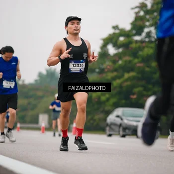 Runner Photo 7430669