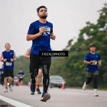 Runner Photo 7430671