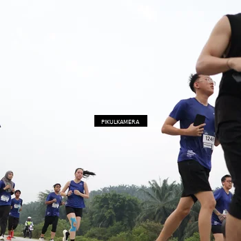 Runner Photo 7430684