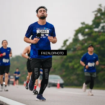 Runner Photo 7430687