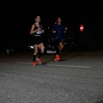 Runner Photo 7430699