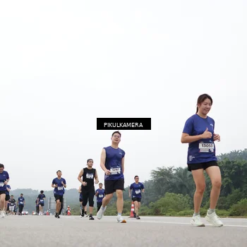 Runner Photo 7430708