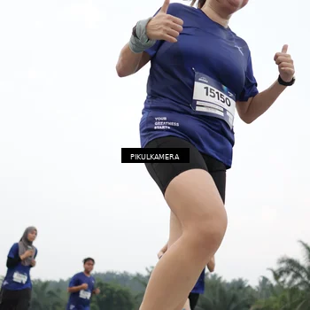 Runner Photo 7430711