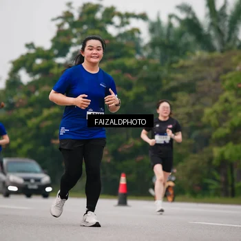 Runner Photo 7430785