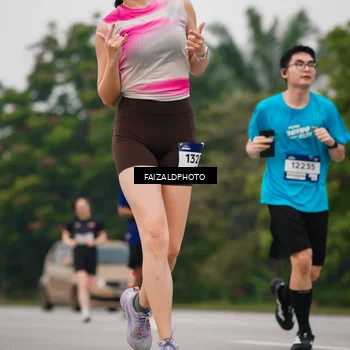 Runner Photo 7430800