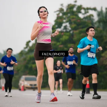 Runner Photo 7430851