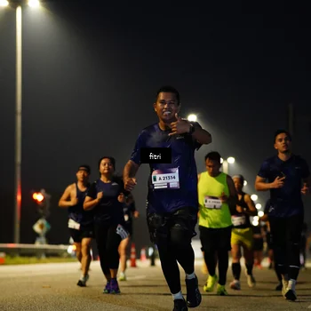 Runner Photo 7430881