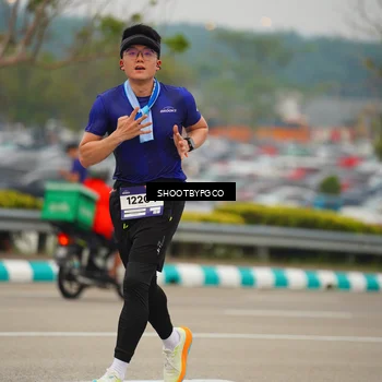 Runner Photo 7431009
