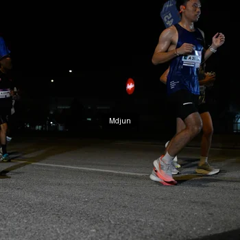 Runner Photo 7431015