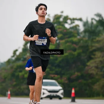 Runner Photo 7431046