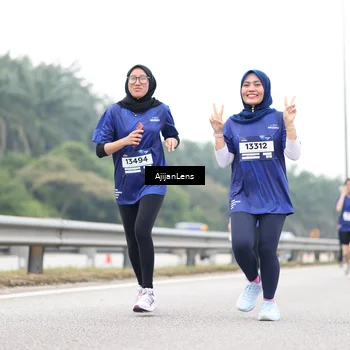 Runner Photo 7431065