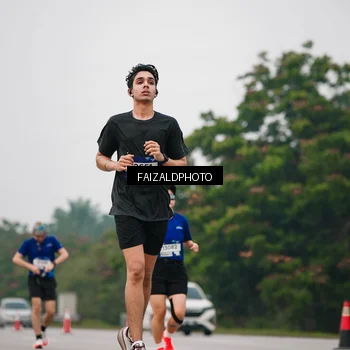Runner Photo 7431073
