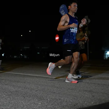 Runner Photo 7431123