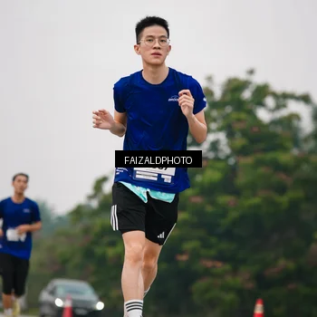 Runner Photo 7431173