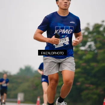 Runner Photo 7431272