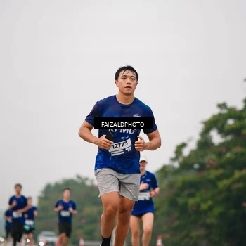 Runner Photo 7431304