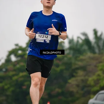 Runner Photo 7431308