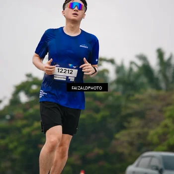Runner Photo 7431309