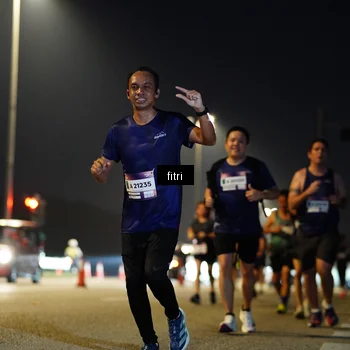 Runner Photo 7431376