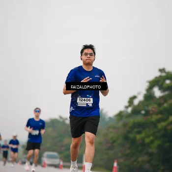 Runner Photo 7431400