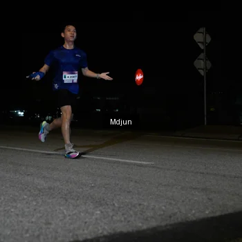 Runner Photo 7431435