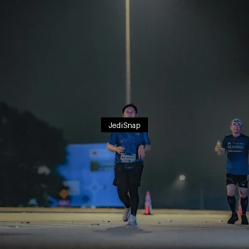 Runner Photo 7431546