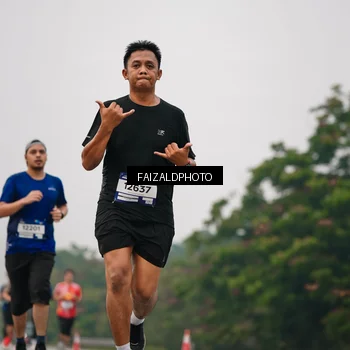 Runner Photo 7431624