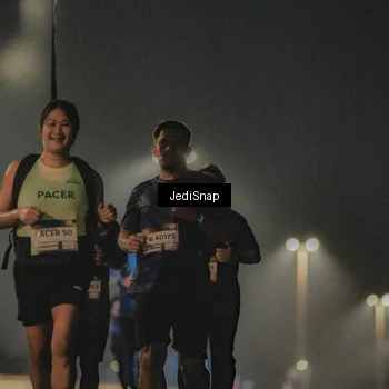 Runner Photo 7431636