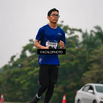 Runner Photo 7431659