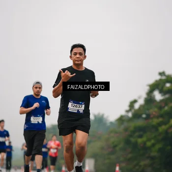Runner Photo 7431697
