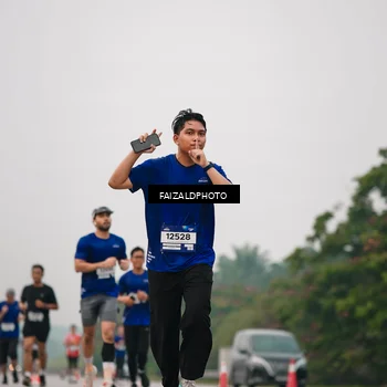 Runner Photo 7431729
