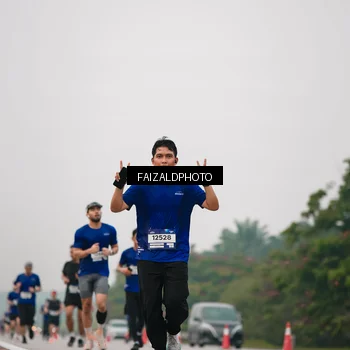 Runner Photo 7431742