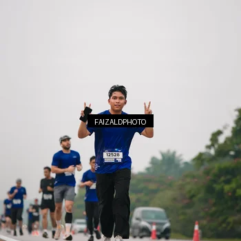 Runner Photo 7431749