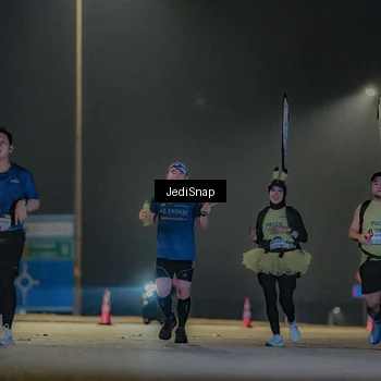 Runner Photo 7431778