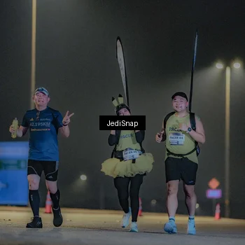 Runner Photo 7431822