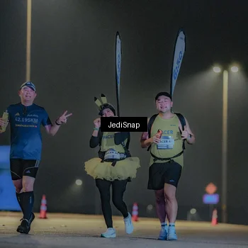 Runner Photo 7431855