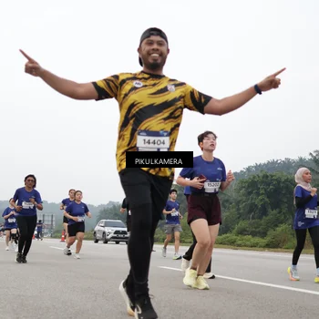 Runner Photo 7431953