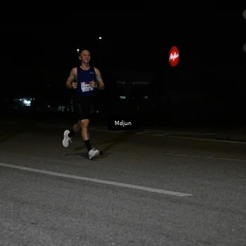 Runner Photo 7432013