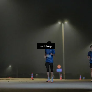 Runner Photo 7432018