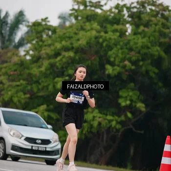 Runner Photo 7432019