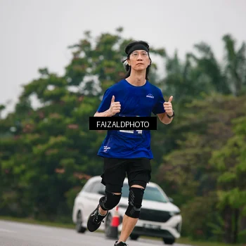 Runner Photo 7432020