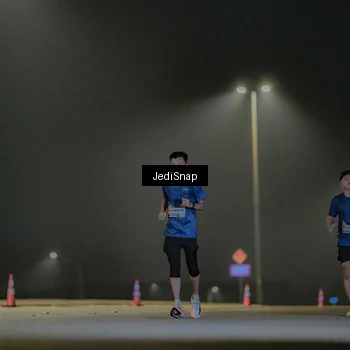 Runner Photo 7432037
